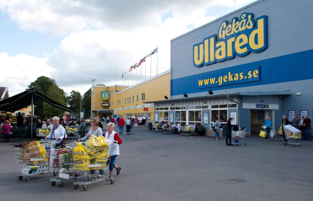 Charmig Hallandslaenga Naera Ullared Luaran gambar